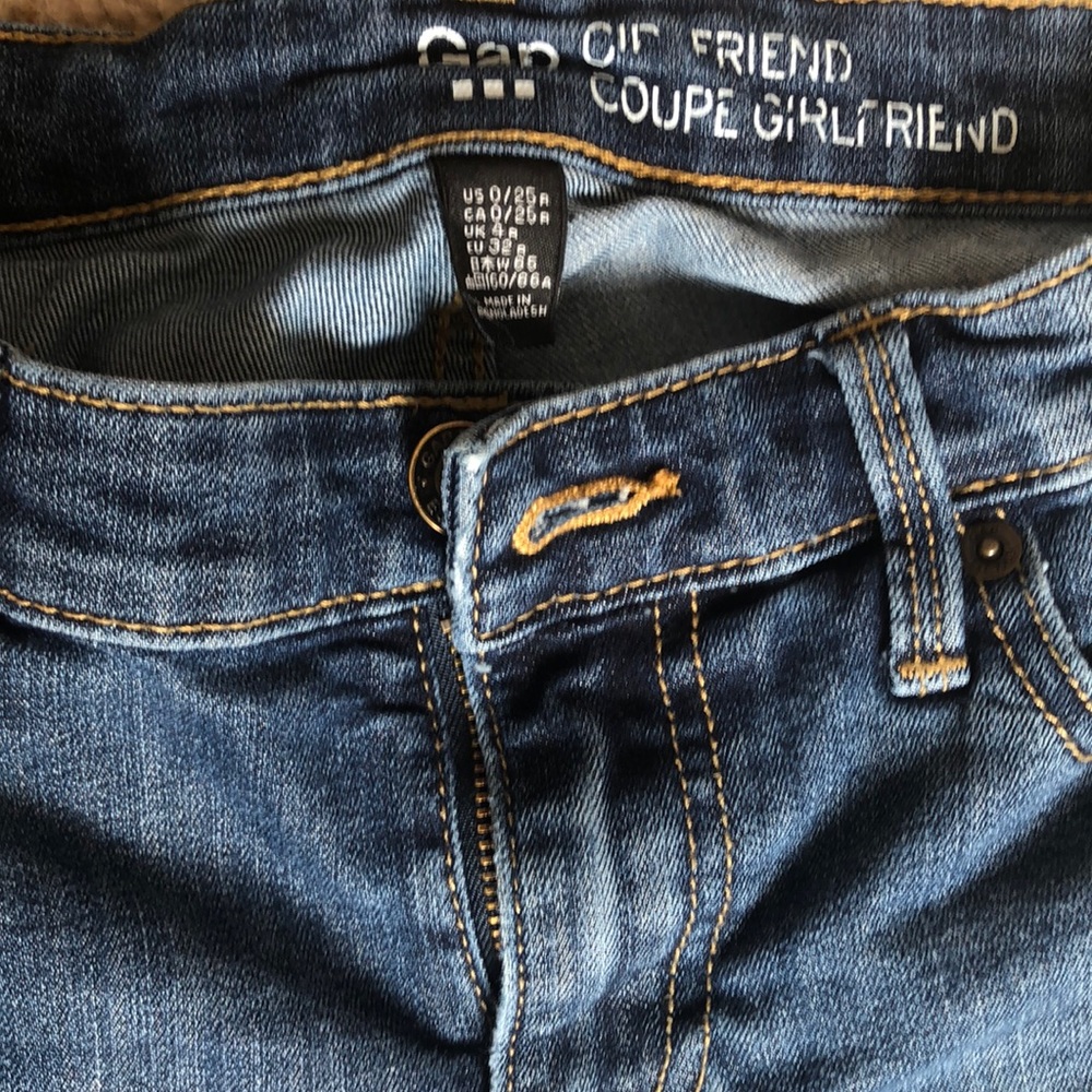 GAP girlfriend straight leg jeans - Picture 2 of 3